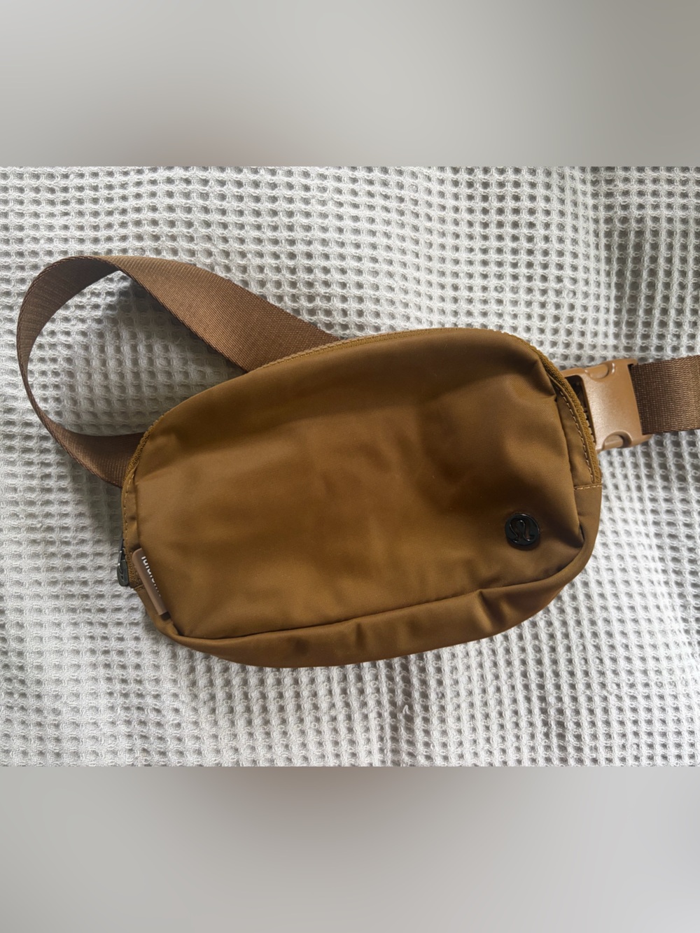 Lululemon Everywhere Belt Bag 1L Gold